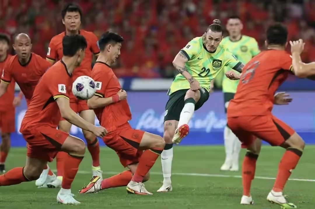 包含一场2-1绝杀，让中国队争冠起死回生，还送亚洲冠军2连败的词条