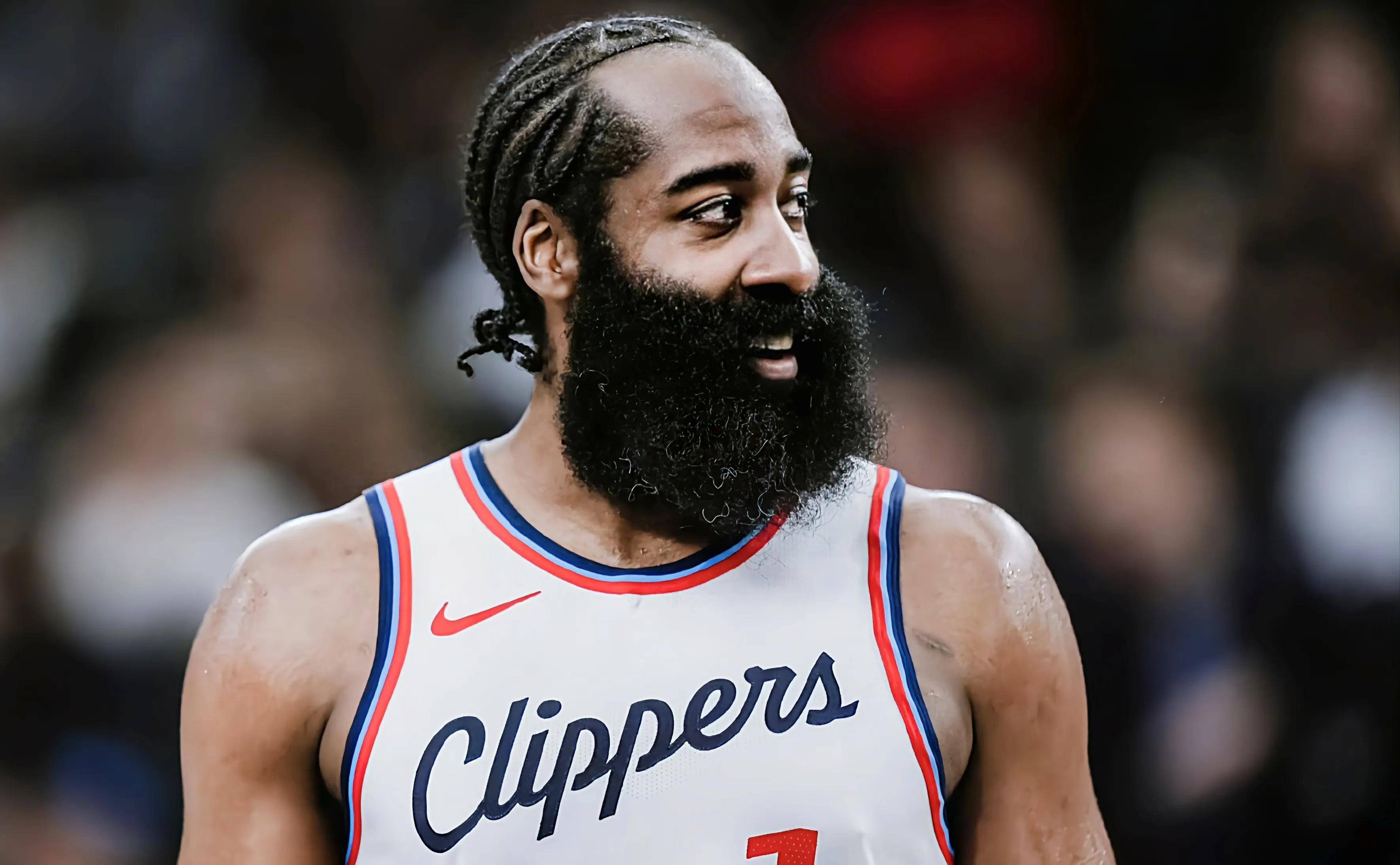 NBA快船交易第2步：正式裁掉中锋尤班克斯&度过澄清期将加盟国王(nba2kol中锋8000推荐)